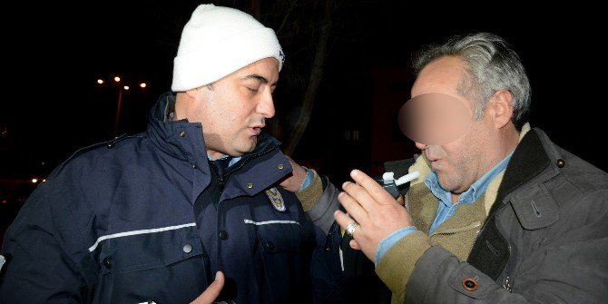 Polisin Alkollü Sürücüyle İmtihanı