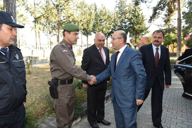 Vali Demirtaş’tan Karaisalı Kaymakamlığı’na Ziyaret