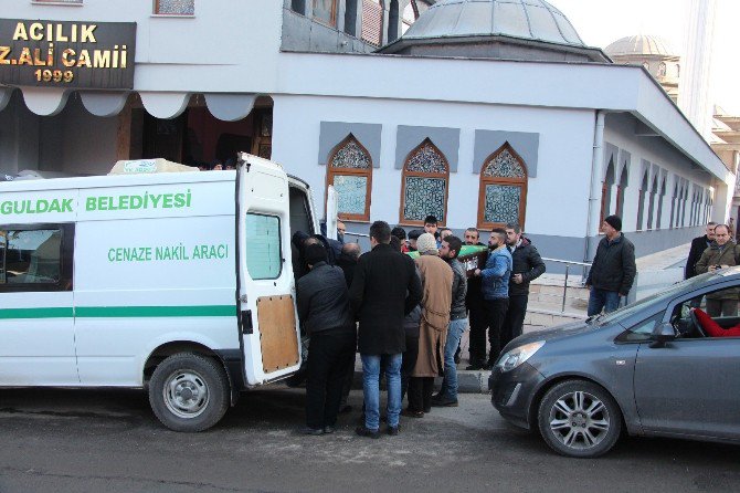 Yangında Ölen Genç Toprağa Verildi