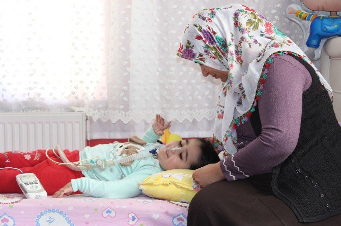 Minik Firdevs, Tedavisinde Gerekli İlacın Getirilmesi İçin Cumhurbaşkanı Erdoğan Yardım İstedi