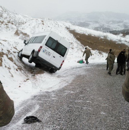 Şiddetli Rüzgar Sincik’te Hayatı Olumsuz Etkiliyor