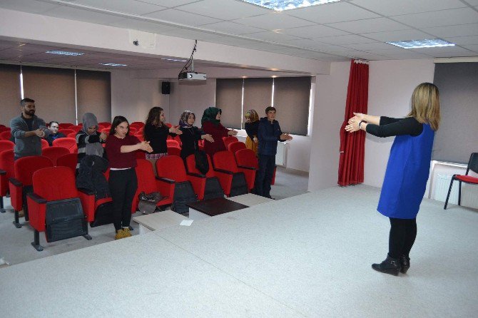 Gençlere Diksiyon Eğitimi Verilmeye Başlandı