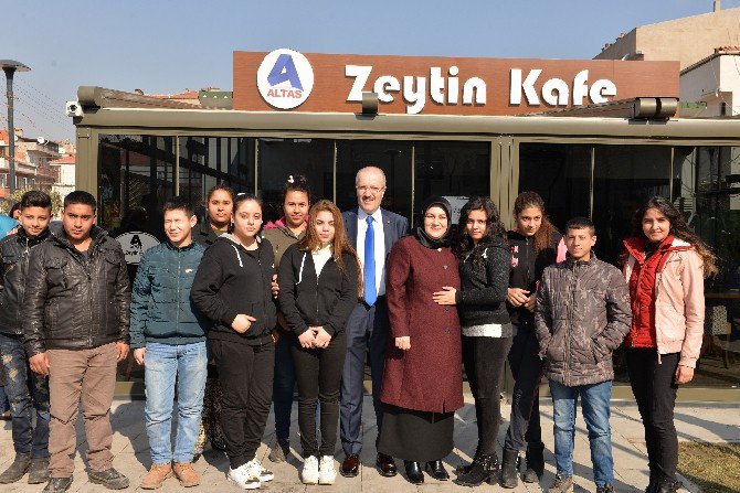 Altıeylül’den Eğitime Büyük Destek