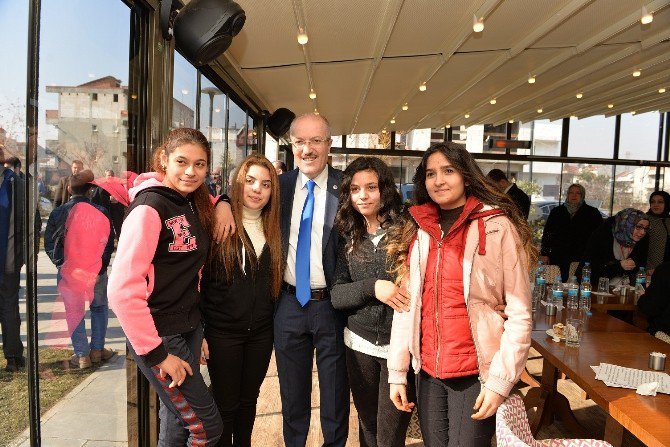 Altıeylül’den Eğitime Büyük Destek