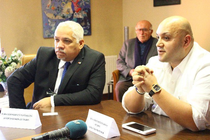 Kanser Hastalarına Küba’dan Müjde