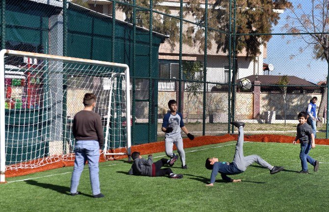 Kent Konseyi Spor Çalışma Grubu Kepez’deki Tesisleri İnceledi