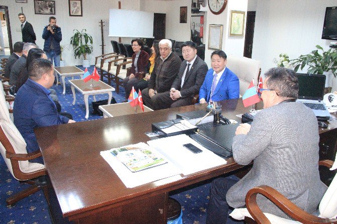 Moğolistan’dan Kardeş Şehir Ziyareti