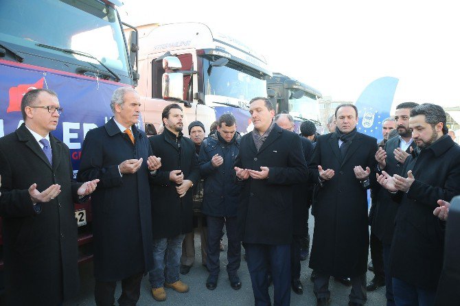 Suriye’ye Yakacak Ve Gıda Yardımı