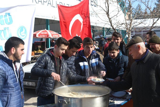 İnönü Ülkü Ocakları Gazi Ve Şehitler İçin Pilav Dağıttı