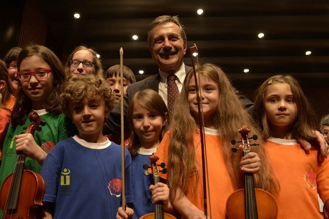 İki Elin Sesi Var Çocuk Senfoni Orkestrası Belçika Yolcusu