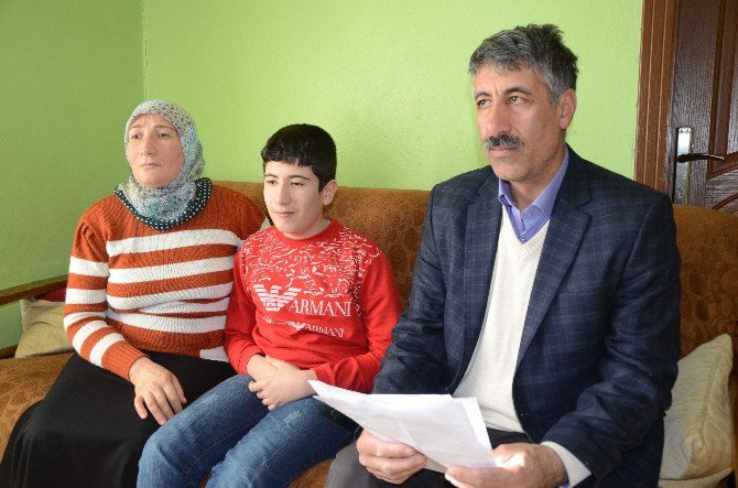 ’Otizmli Çocuğumu Okuldan Attılar’ İddiası