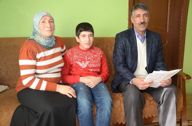 ’Otizmli Çocuğumu Okuldan Attılar’ İddiası
