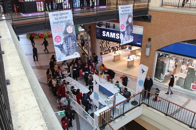 Forum Mersin’de Kar Festivali