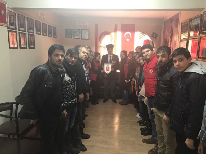 Gençler Gazilerle Buluştu