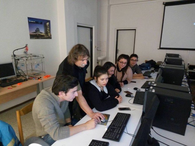 30 Öğrenci 3d Yazıcı Eğitimini Avrupa’da Alacak