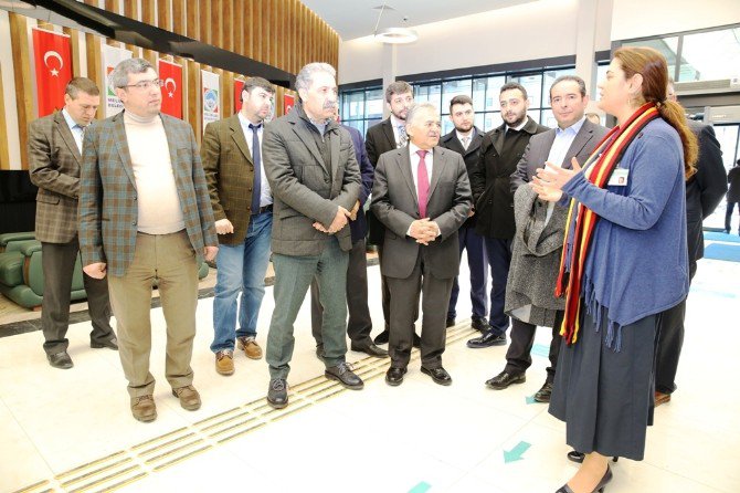 Kayserispor Başkanı Erol Bedir, Melikgazi Belediyesi İletişim Merkezi’nde