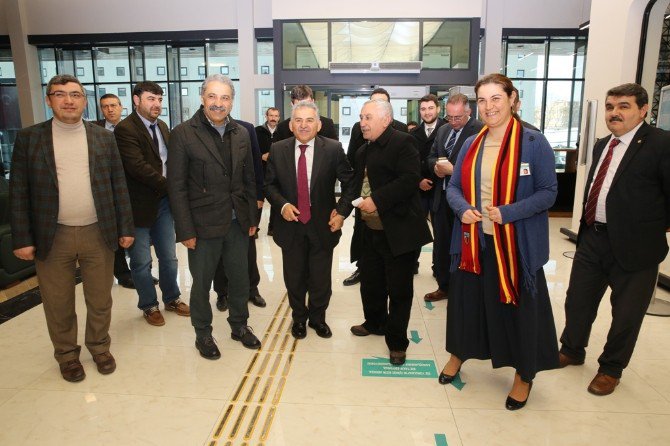 Kayserispor Başkanı Erol Bedir, Melikgazi Belediyesi İletişim Merkezi’nde
