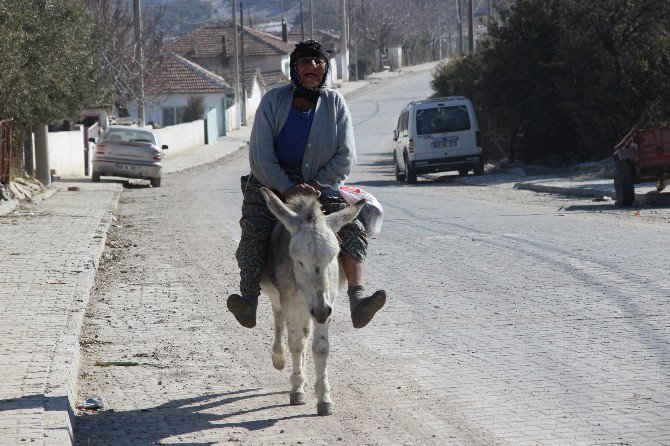 Bu Köyde İlk Ölene Çeyrek Altın