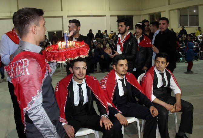 Jandarmadan Üçüz Kardeşlere Asker Düğünü