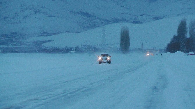 Muş’ta Hayat Durdu