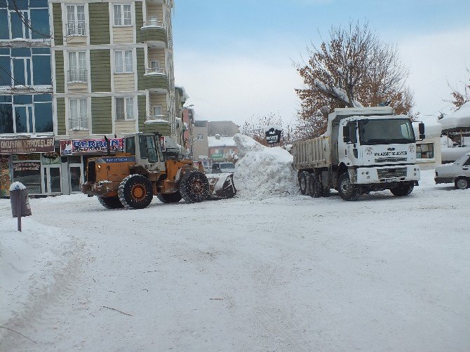 Malazgirt’te Kar Yağışı Ve Tipi
