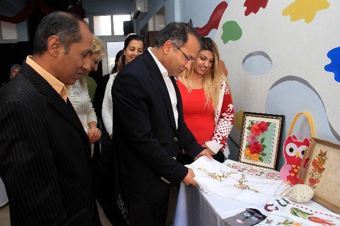 Romanların İlk Sergisi Açıldı