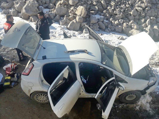 Uyuşturucu Paketlerken Fark Edildiler