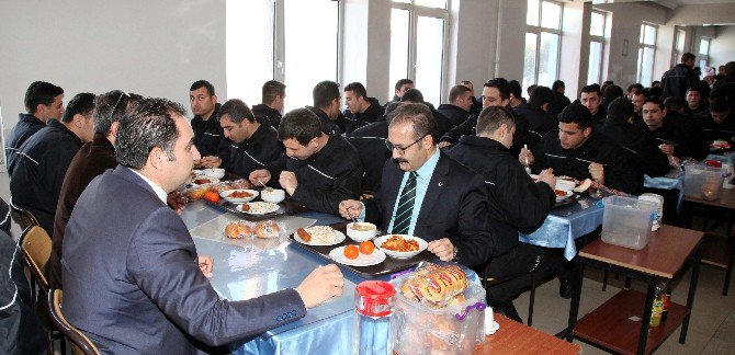 Rektör Gür’den Polis Adaylarına Çağrı