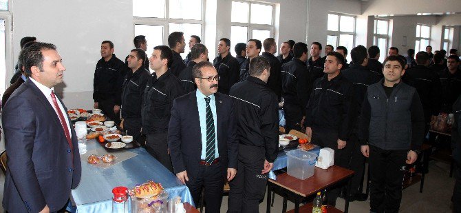 Rektör Gür’den Polis Adaylarına Çağrı