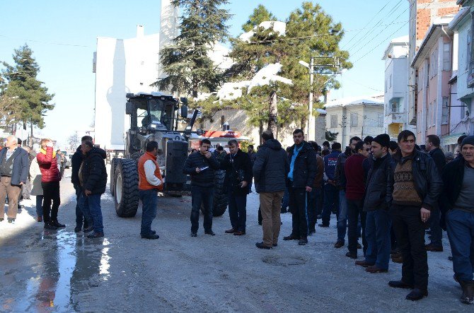 Greyderin Çarptığı Yaşlı Adam Hayatını Kaybetti