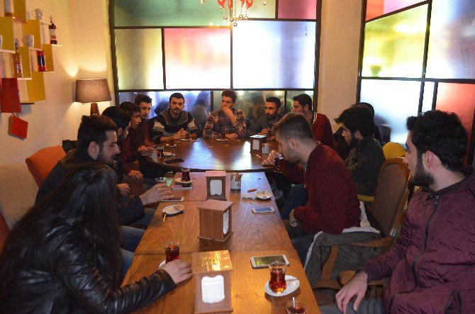 Okul Boyama Ekibi Yeni Proje İçin Toplandı