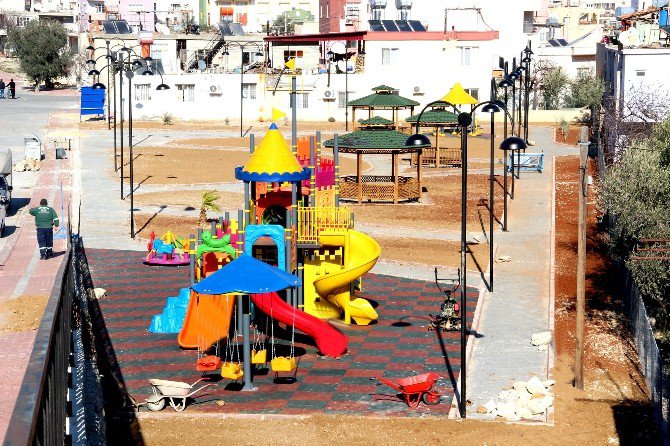 Silifke’de Mukaddem Mahallesi’ne Park Yapılıyor