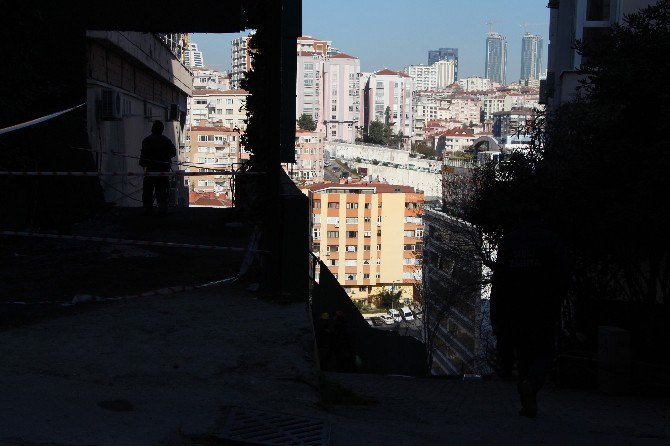 Şişli’de Bir Operatör Kullandığı Kepçeyle Boşluğa Düştü