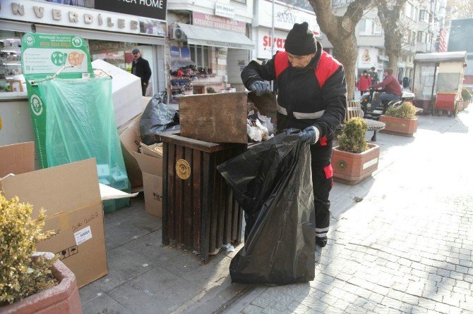 Odunpazarı’nda Temizlik Soğuk Havaya Rağmen Tam Gaz