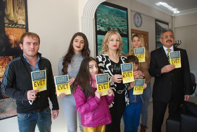 Tokat’ta Vatandaşlardan ‘Evet’ Kampanyası