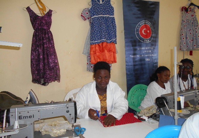 Kamerun’da Şiddet Mağduru Kadınların İmkanlarının İyileştirilmesine Destek