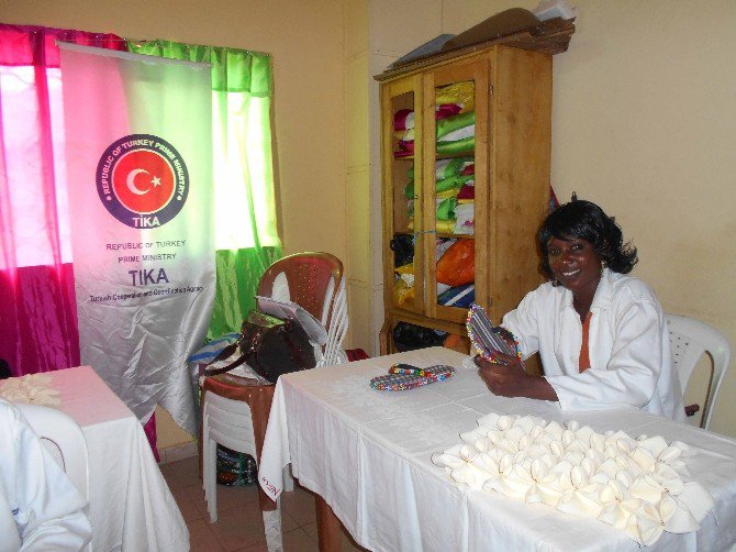 Kamerun’da Şiddet Mağduru Kadınların İmkanlarının İyileştirilmesine Destek