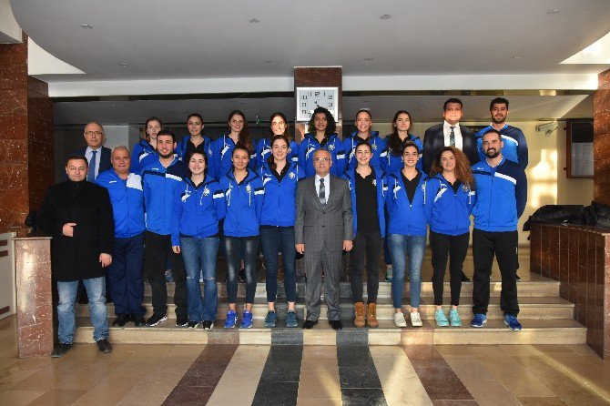 Başkan Kayda, Bayan Voleybol Takımını Ağırladı