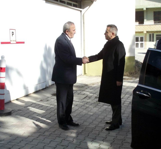 Vali Elban’dan Defterdarlığa Ziyaret