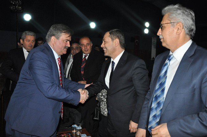 15 Temmuz Şehitleri Anasına Tiyatro Oyunu Sergilendi