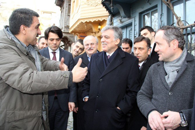 11. Cumhurbaşkanı Abdullah Gül Hilye-i Şerif Sergisini Ziyaret Etti