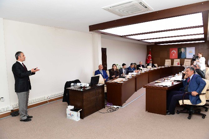 Büyükşehir, Hibe Ve Teşvikte Çiftçiye Rehber Oldu