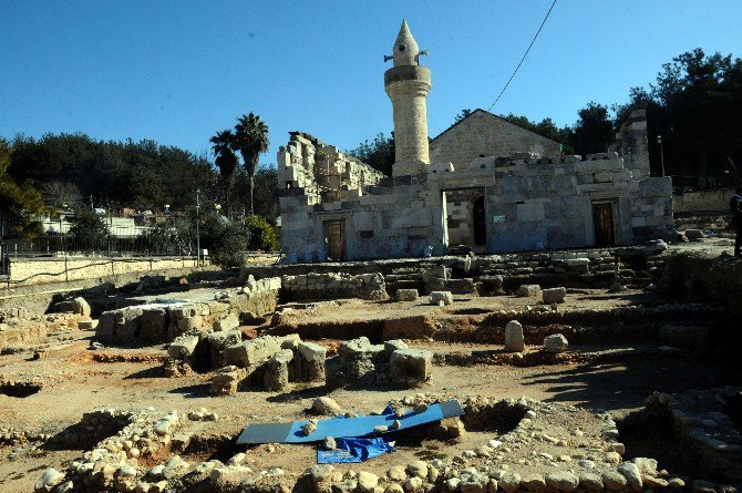 Tarihi Ala Cami’de Restorasyon Çalışmaları
