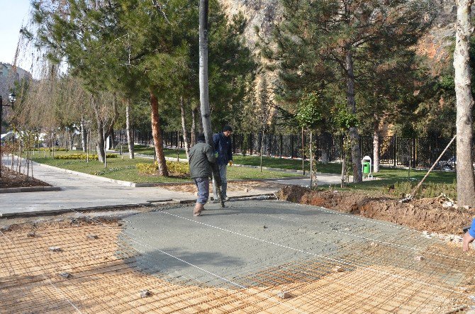 Park Ve Bahçeler Müdürlüğü Ekiplerinin Çalışmaları