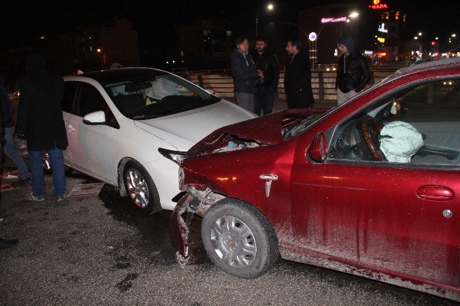 Elazığ’da Trafik Kazası: 5 Yaralı