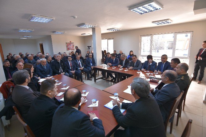 Vali Aktaş, Halk Günü Toplantısı Yaptı