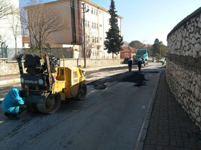 Kırkağaç Sokaklarında Hummalı Çalışma