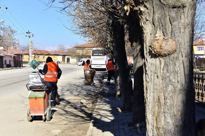 Tepebaşı Temizlik Çalışmalarını Aralıksız Sürdürüyor