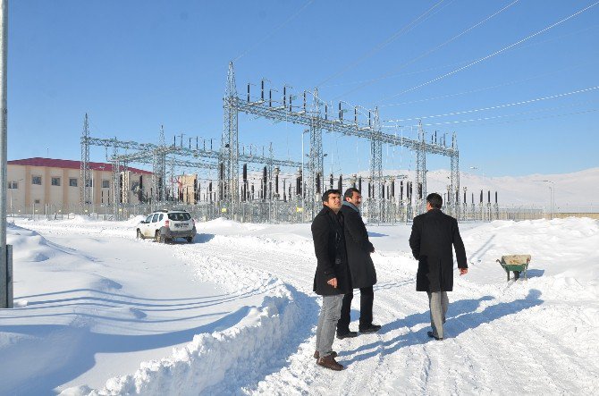 Yüksekova’da Elektrik Sorunu Çözülüyor