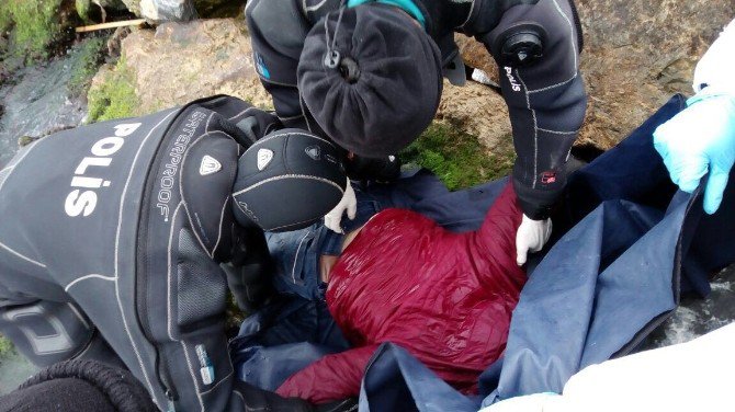 Zeytinburnu Sahilinde Kıyıya Kadın Cesedi Vurdu